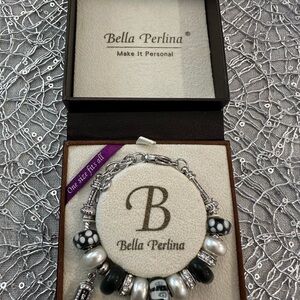 Bella Perlina Black and White Charm Bracelet